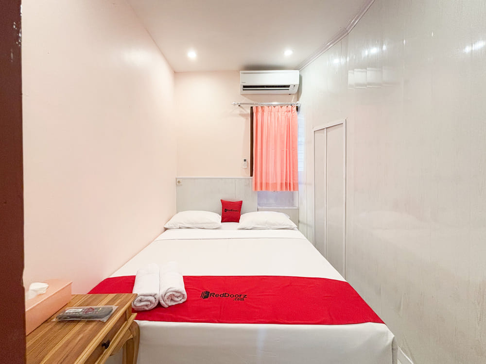RedDoorz Room