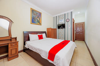 RedDoorz @ Hotel Andalus Puncak