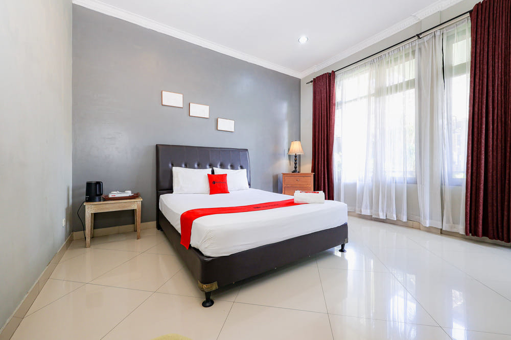 RedDoorz Room