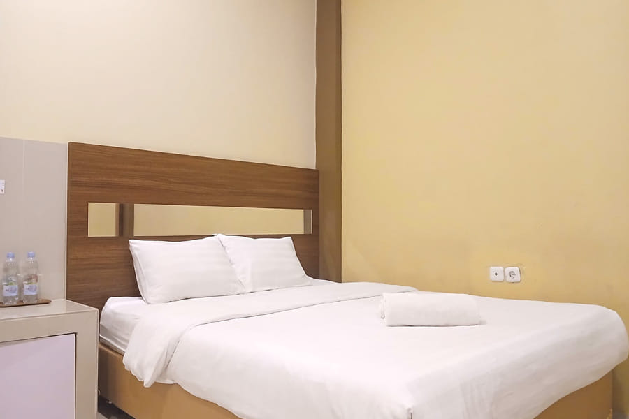 Shabrina Homestay Syariah Terminal Tirtonadi Solo RedPartner