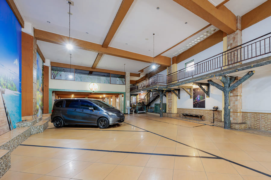 RedDoorz Plus @ Surapati 2