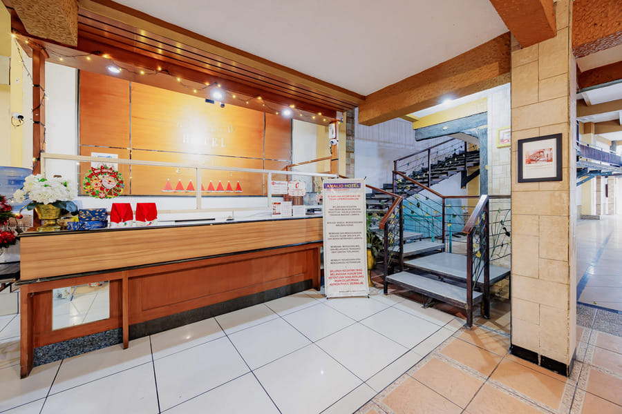 RedDoorz Plus @ Surapati 2