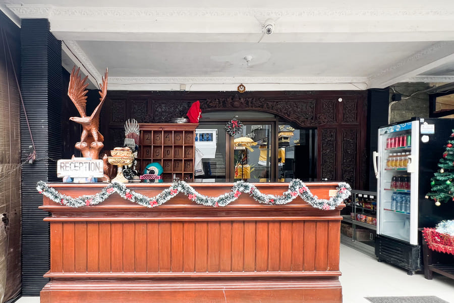 RedDoorz @ Mahendra Beach Inn Kuta