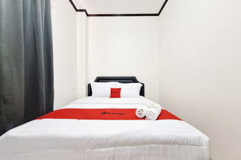 RedDoorz @ Double A Guesthouse UMY