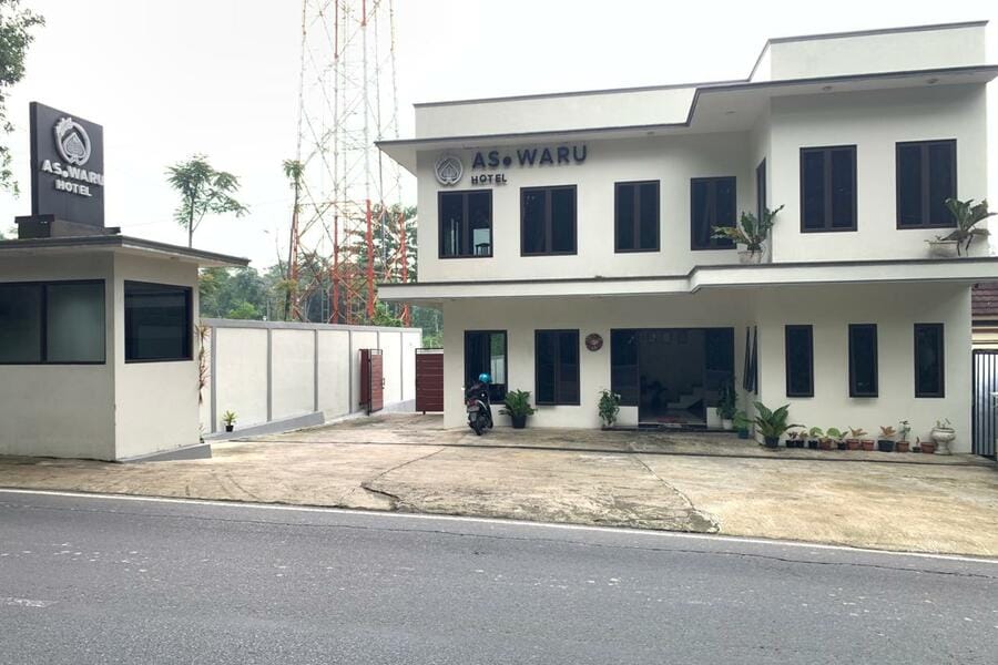As Waru Hotel RedPartner