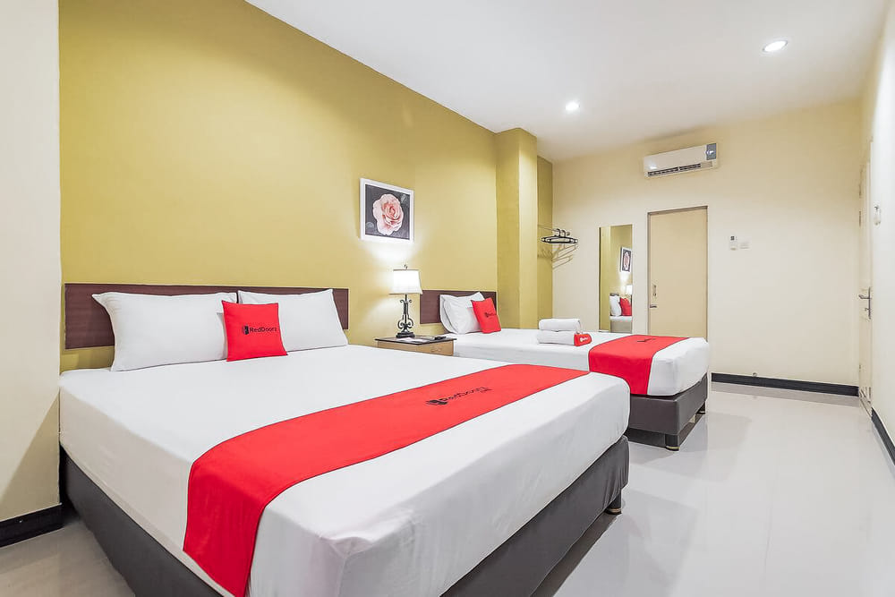 RedDoorz Family Room