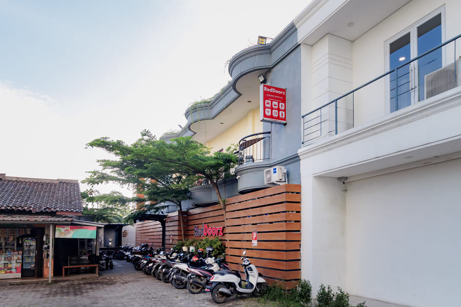 RedDoorz @ Balaraja Centre Plaza