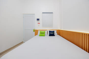 Urbanview Hotel BSD City