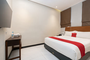 RedDoorz Plus @ UNO Jalan Merak Samarinda