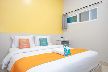 Sans Stay Olive Tree Surabaya