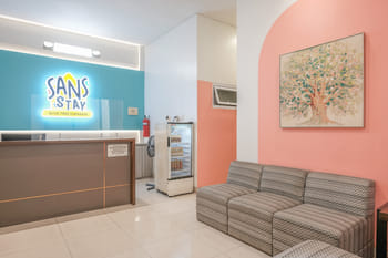 Sans Stay Olive Tree Surabaya