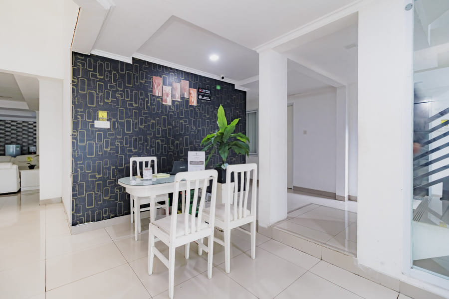 RedDoorz near Jakarta International Velodrome