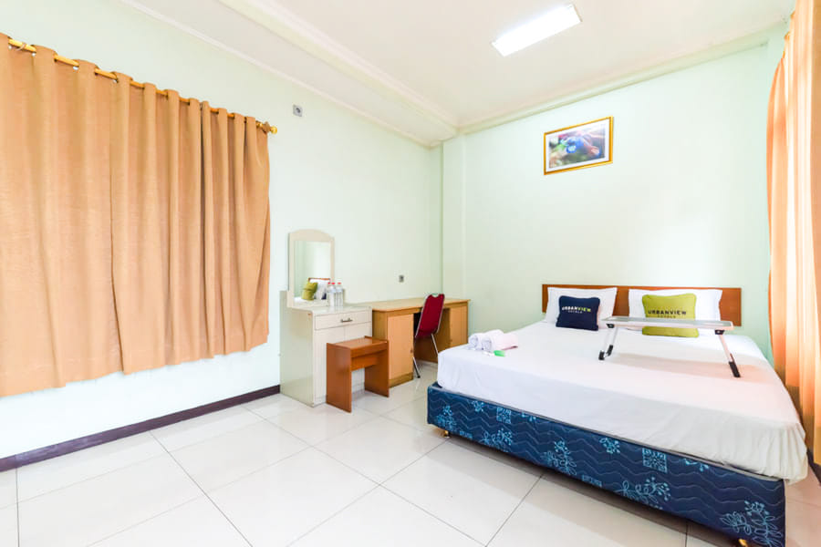 Urbanview Hotel Bartu Moh Toha Bandung