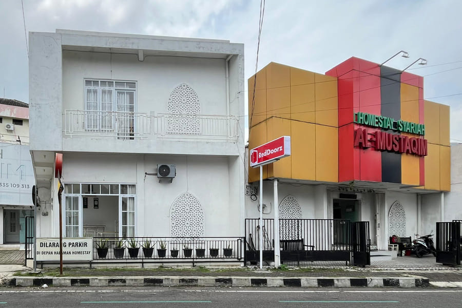 RedDoorz Syariah @ Homestay Al Mustaqim Magetan