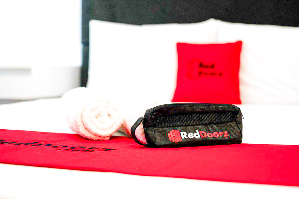 RedDoorz Single Room