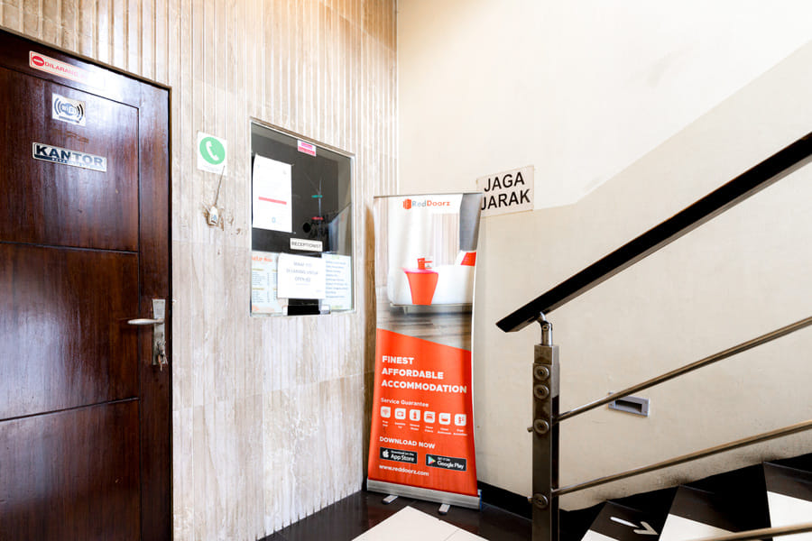 RedDoorz near Halim Perdanakusuma 3