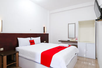 RedDoorz @ Omahku Guest House Batu