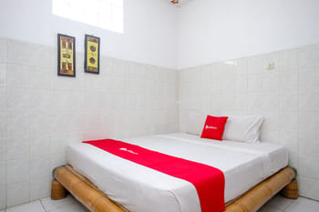 RedDoorz near Jawa Timur Park 1