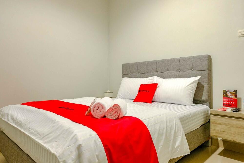 RedDoorz Room