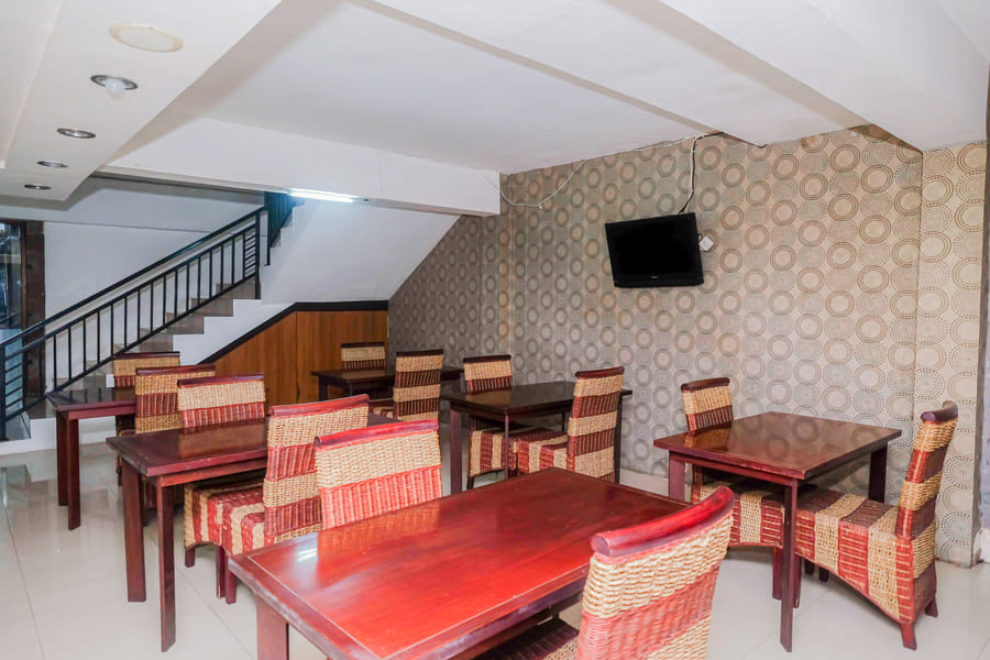 RedDoorz Plus @ Grand Populer Hotel Makassar