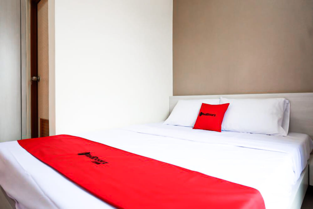 RedDoorz Room