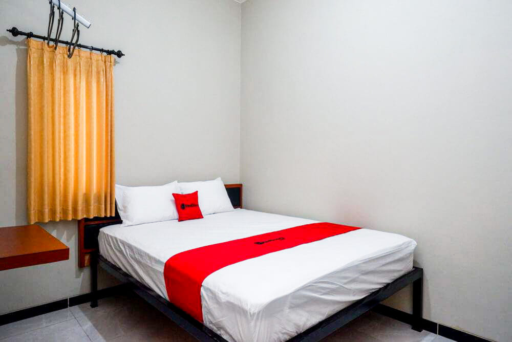 RedDoorz Room
