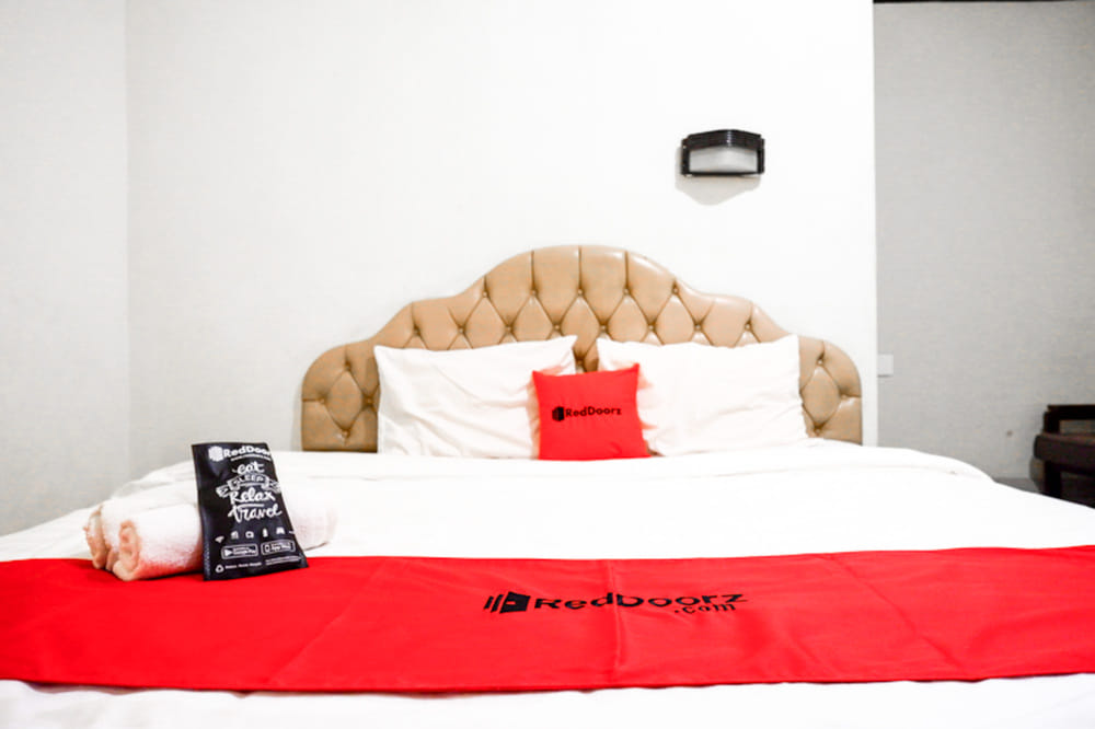 RedDoorz Room