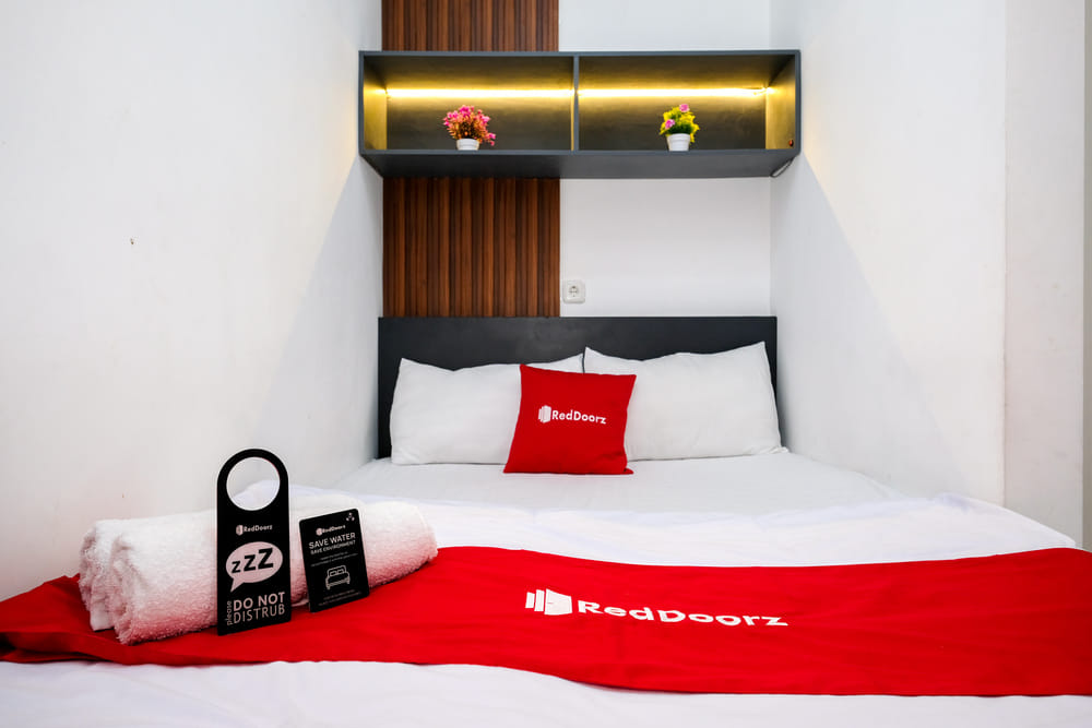 RedDoorz Room