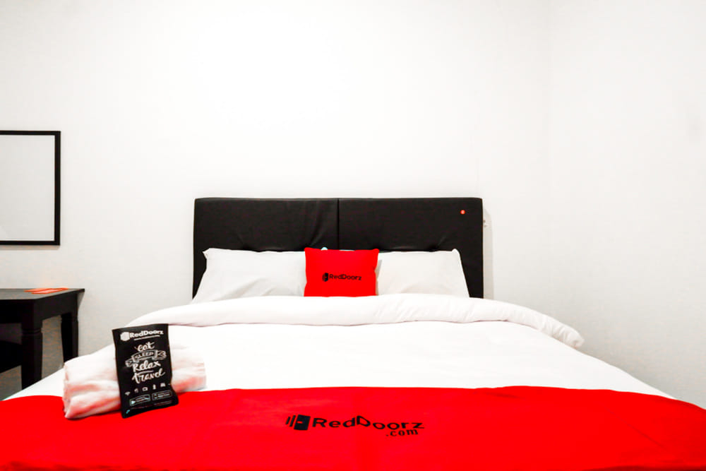 RedDoorz Room
