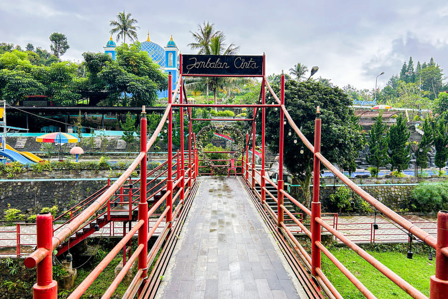 RedDoorz Resort @ ISTC Sukabumi