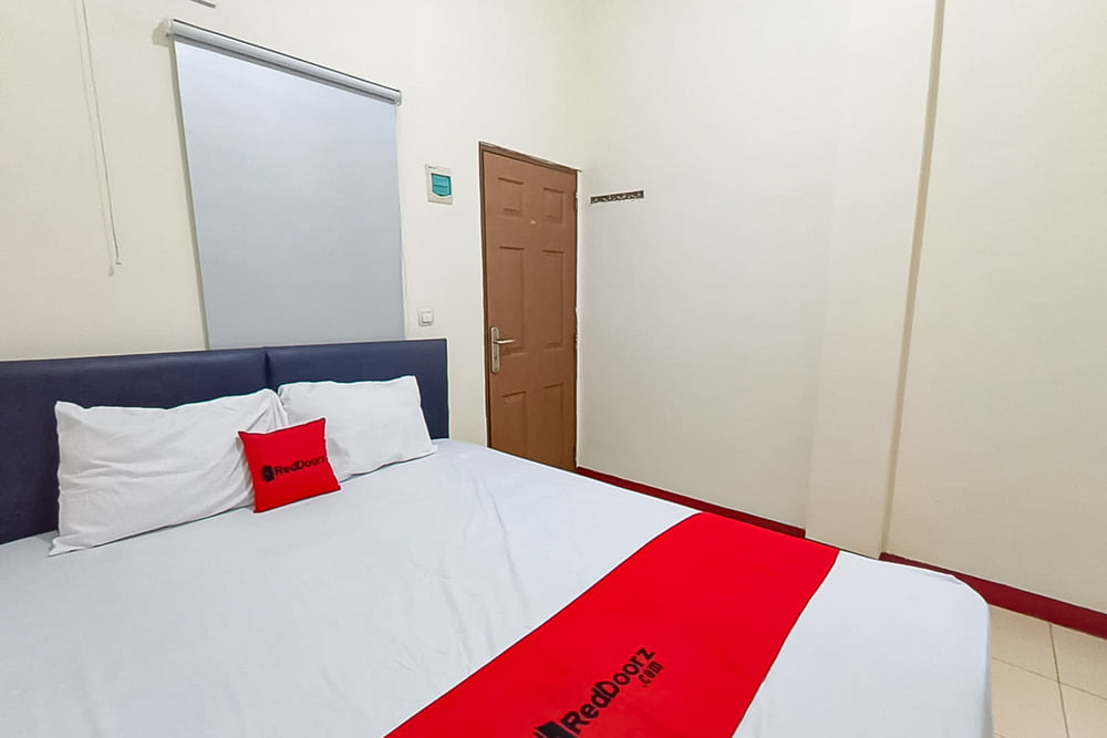 RedDoorz Room