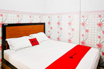 RedDoorz near RSUD Kardinah Tegal