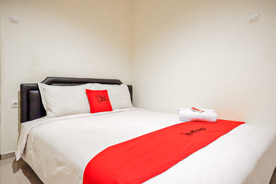 RedDoorz near Ambarukmo Plaza Mall