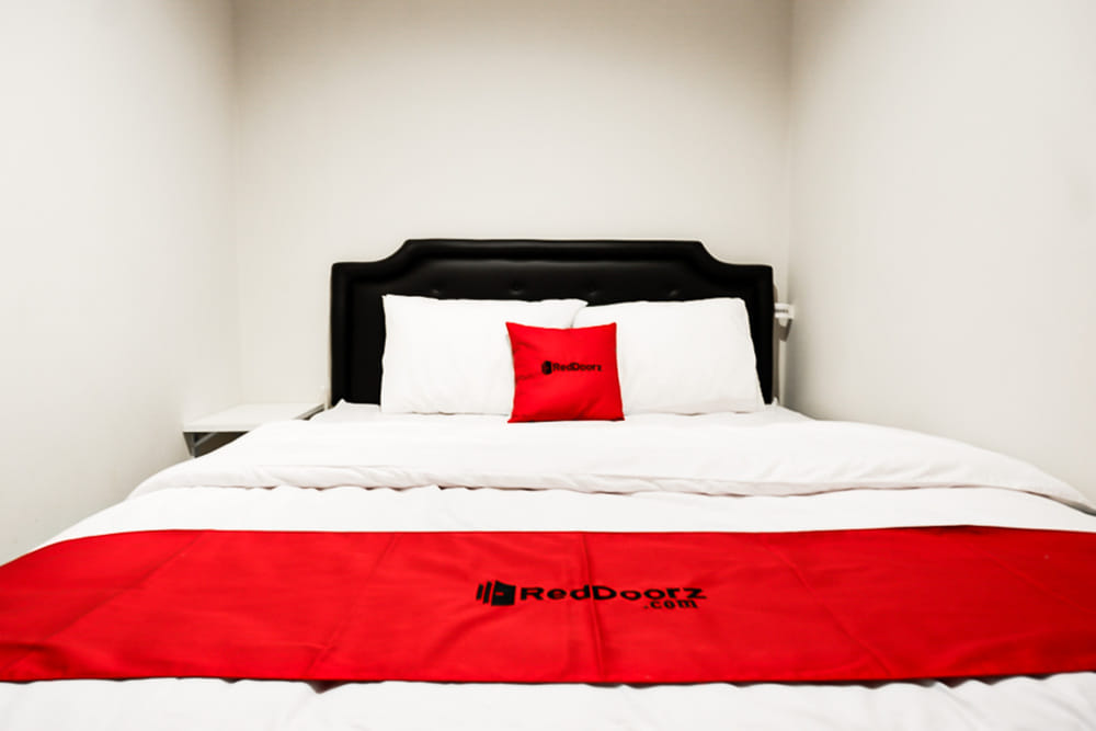 RedDoorz Room