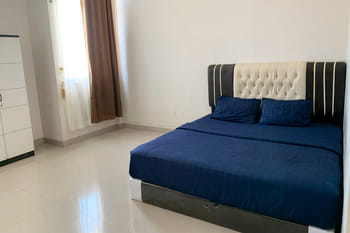 RedDoorz Syariah @ The Banio Suites Padang