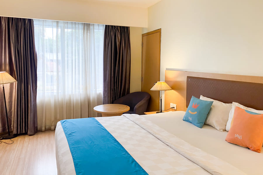 SANS Vibes d Grande Hotel Batam