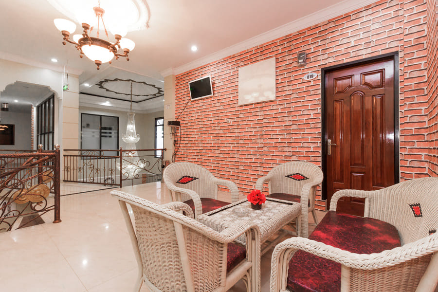 RedDoorz Plus near Pantai Malalayang Manado