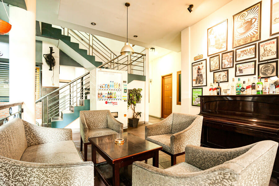 RedDoorz Plus near Universitas Indonesia