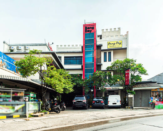 RedDoorz Plus near Universitas Indonesia
