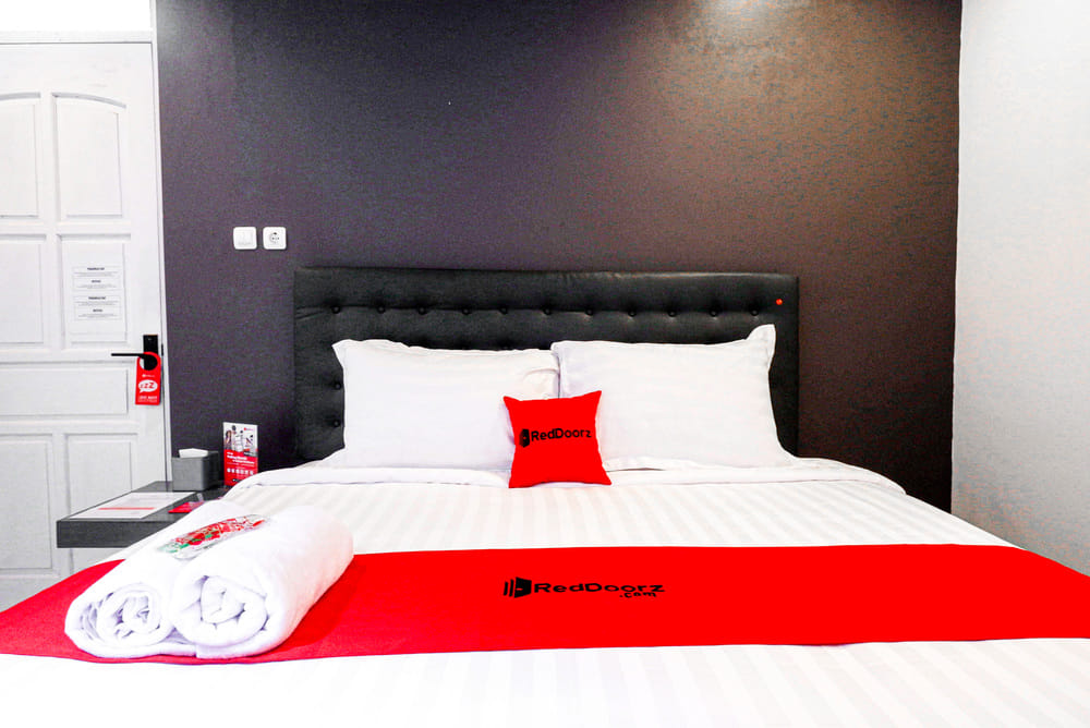 RedDoorz Room