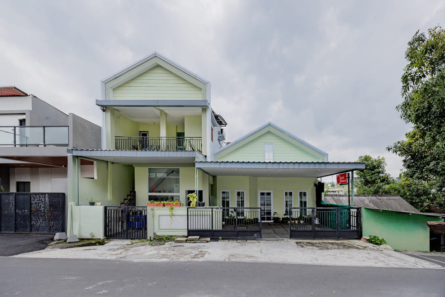 RedDoorz Syariah near Kedungmundu Semarang