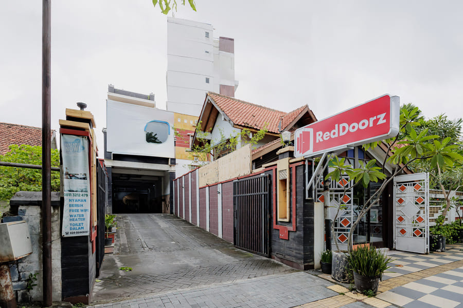 RedDoorz @ Hotel Artama Pandanaran Semarang