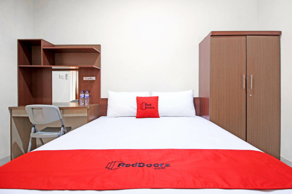 RedDoorz Room