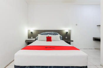 RedDoorz Syariah near Q-Mall Banjarbaru