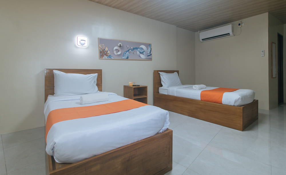 Standard Twin Room