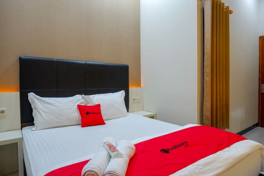 RedDoorz Room