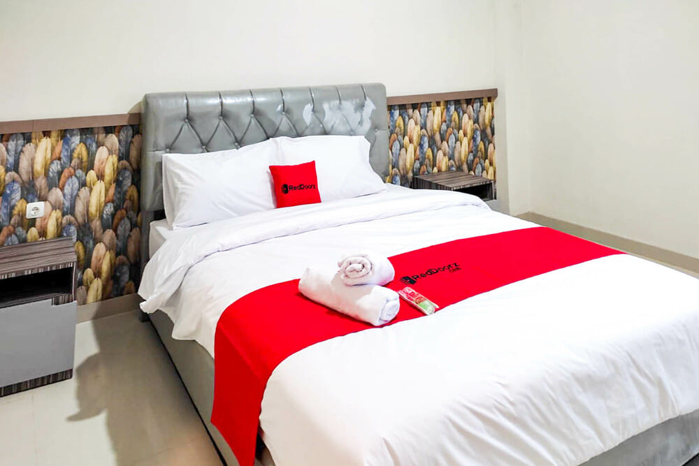 RedDoorz Room
