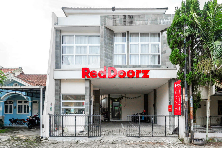 RedDoorz Syariah near UNSOED