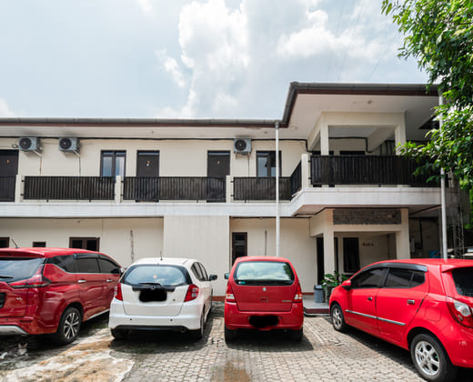 RedDoorz near Pondok Indah Water Park
