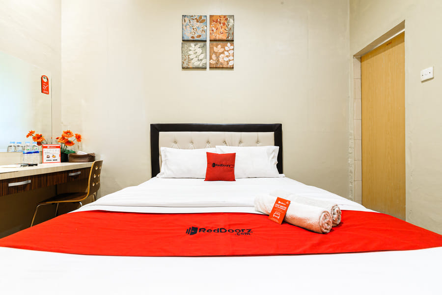 RedDoorz Plus near Universitas Sumatera Utara